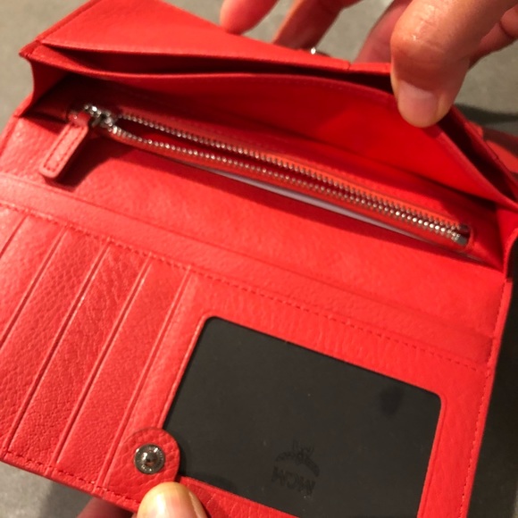 [sold ]Brand New MCM Marigold Orange Wallet - Picture 4 of 5